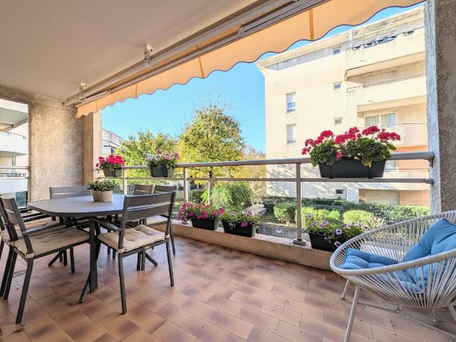 T3 AVEC TERRASSE ET BOX DOUBLE