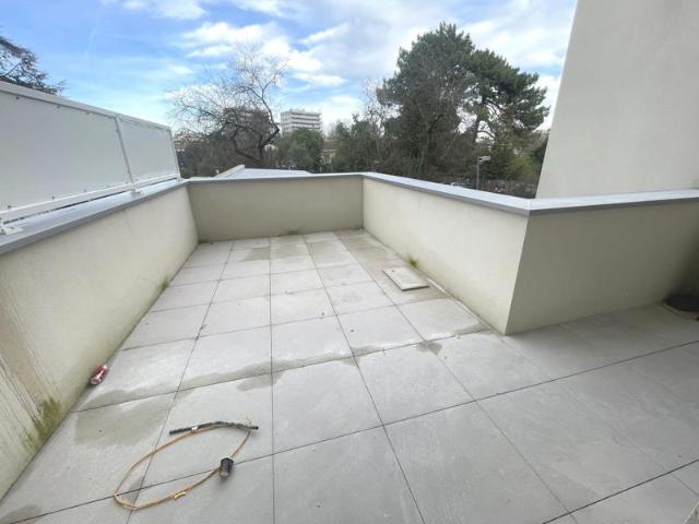 T3 avec Terrasse et Parking au Parc Bordelais