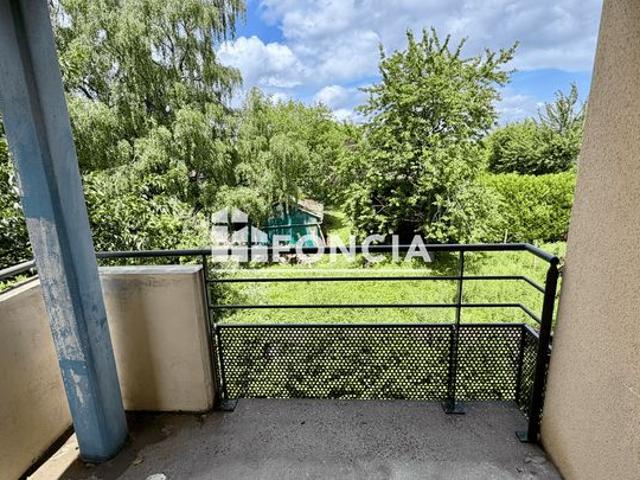 T3 avec terrasse et parking en sous sol au calme en fond de residence recente libre d'occupation