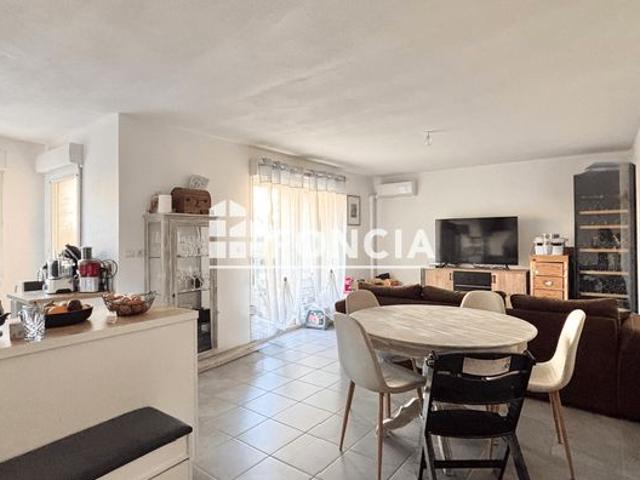 T3 avec terrasse, piscine, climatisation & 2 parkings – Aucun travaux LOCAL A VELO