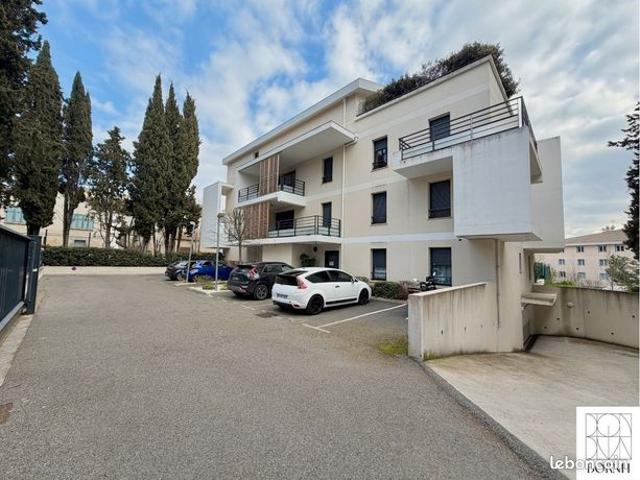T3 avec terrasse Résidence récente sécurisée Aix en Provence 298 000 FAI