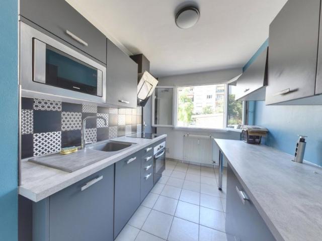 T3 Bail de 3 ans VILLEUBANNE 24 rue Greuze. Loyer 899 CC. Location au 26/07