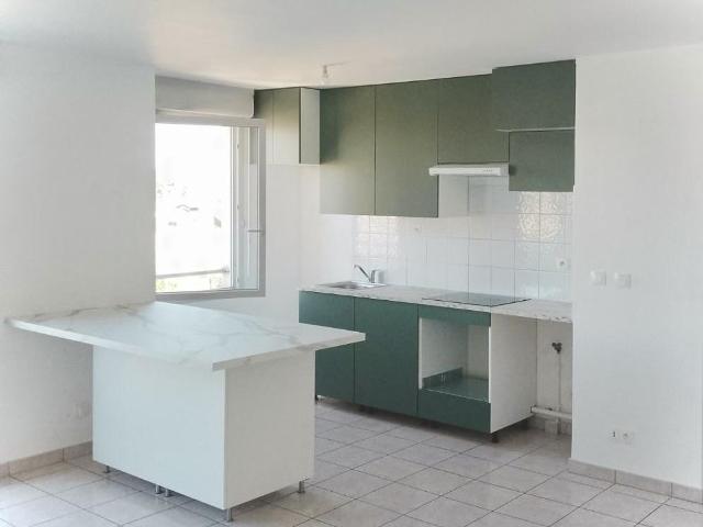 T3 balcon lumineux meublé avec 2 chambres