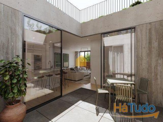 T3 Boss Gardens em Arca d´Água | 26083961001