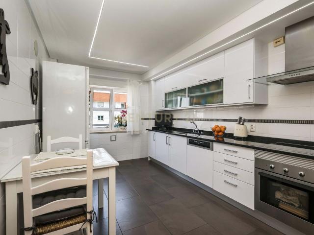 T3 com 3 lugares garagem Casas do Lago