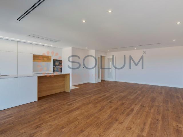 T3 com 3 suites Montijo