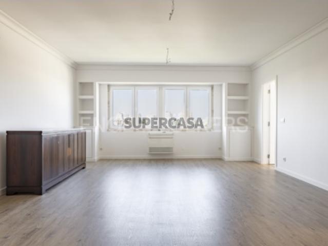 T3 com Acabamentos de Luxo e Vista Rio