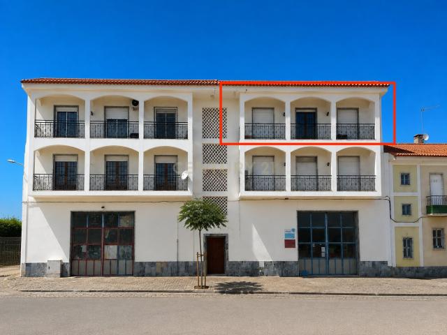 T3 com boas áreas jardim Porta Nova em Moura