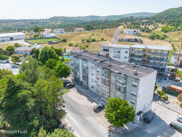 T3 com Garagem, Vistas Deslumbrantes e Totalmente Mobilado