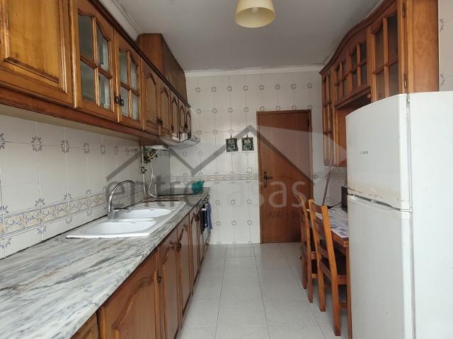 T3 com Garagem Dupla e Sótão Conforto, Espaço e Localização Privilegiada