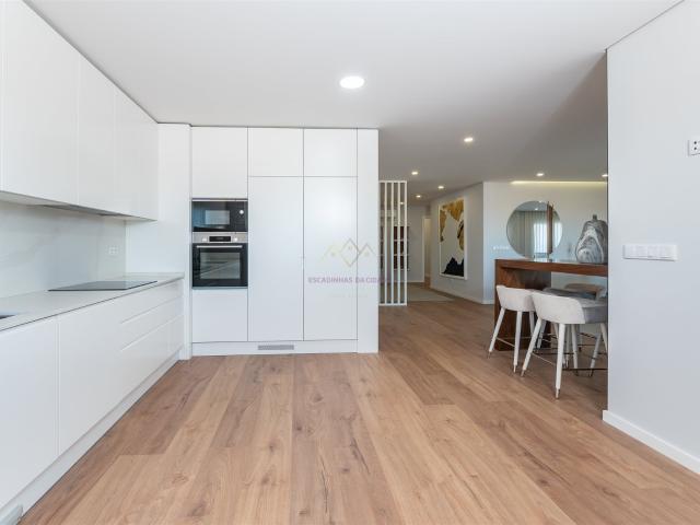T3 com Excelentes Áreas e Estacionamento | Bom Sucesso, Alve. 136m² Alverca do Ribatejo e Sobralinho