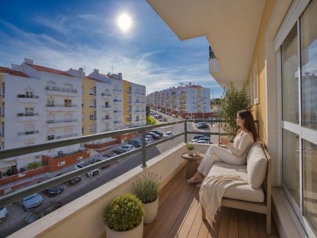 T3 com luz natural, vista rio e garagem no Tágides Parque — Póvoa de Santa Iria