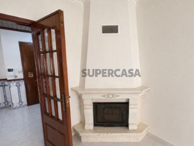 T3 com suite, arrecadação e elevador, Massamá!