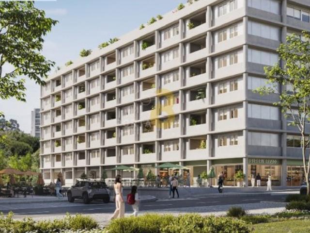 T3 com Suite, Varanda e 2 Lugares de Garagem | Maia