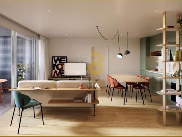T3 com Suite, Varanda e 2 Lugares de Garagem | Maia