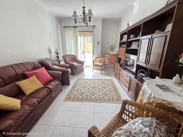 T3 com possibilidade de duplex e cave com enorme potencial –. 97m² Beja Santiago Maior e São João Baptista