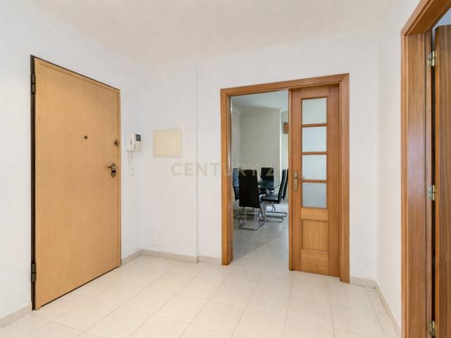 T3 com Terraço de uso exclusivo da fração | BOX | Elevador | Suite