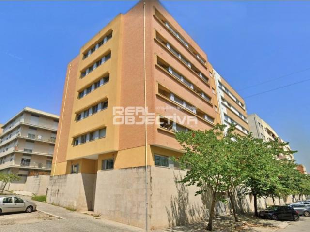 T3 com terraço e lugar de garagem ISMAI