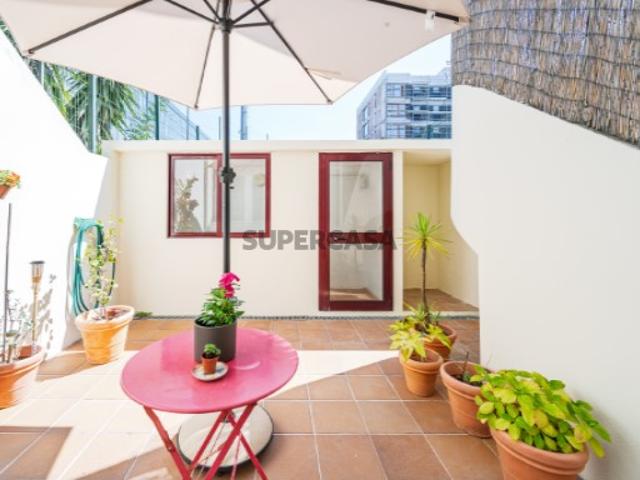 T3 com terraço junto à Quinta do Covelo