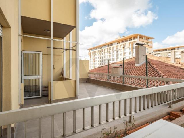 T3 com terraço privativo no coração das Avenidas Novas, Lisboa