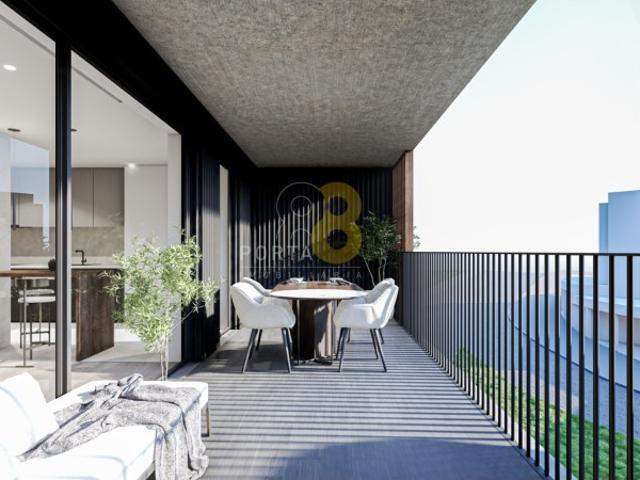 T3 com Varanda e Garagem fechada V. N. de Gaia