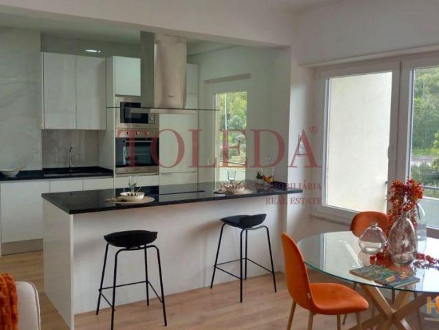 T3 com Varanda Remodelado em Benfica | 26084066495