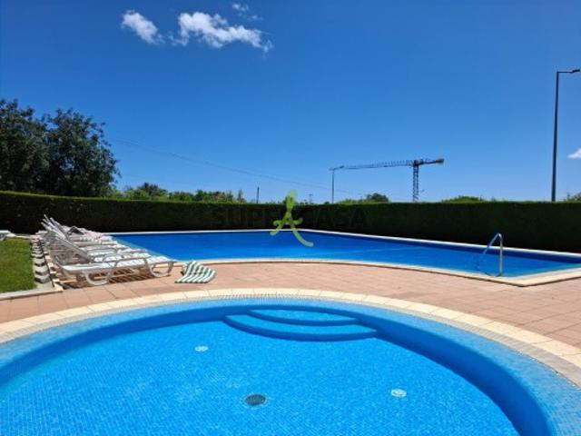 T3 com Vista Mar, Piscinas e Box a 600m da Praia do Vau