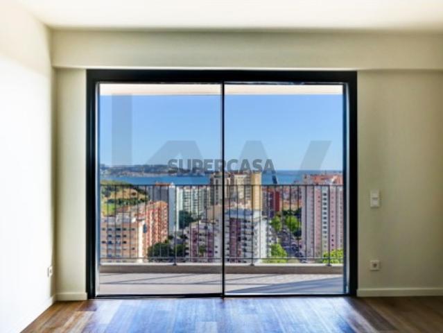 T3 com vista rio em Miraflores
