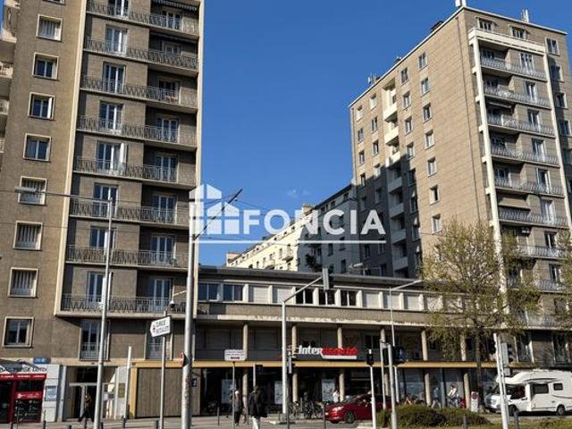T3 contemporain, 2 chambres grenoble vallier / mutualiste