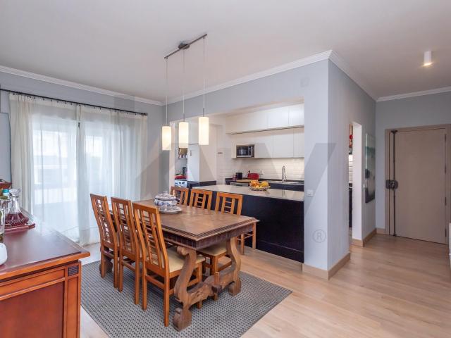 T3 Contemporâneo com Garagem em Alcabideche, Cascais