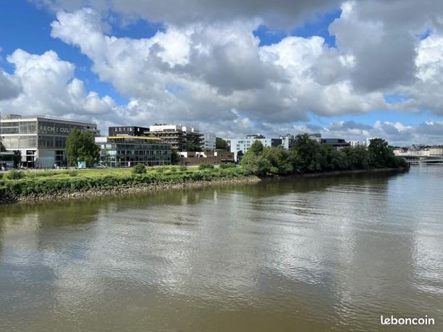 T3 Création, appartement récent, étage élevé avec ascenseur, loggia et parking