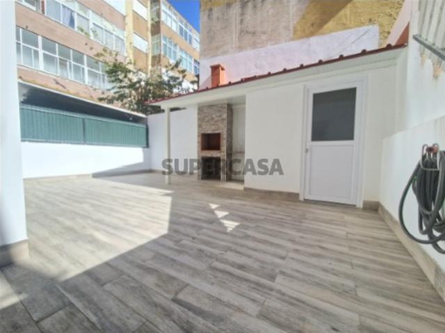T3 Cruz de Pau * Quintal * * REMODELADO