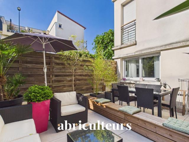 T3 de 61 m² avec grande terrasse Sud Ouest, parking, cave – La Garenne Colombes