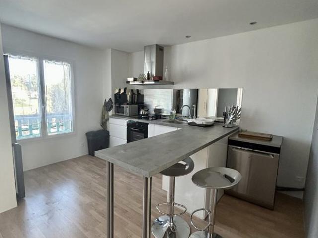 T3 de 65 m2 environ ENTIEREMENT MEUBLE
