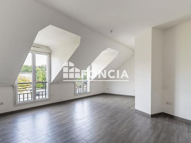 T3 de 81 m² avec balcon et parking en sous sol à Villiers sur Marne