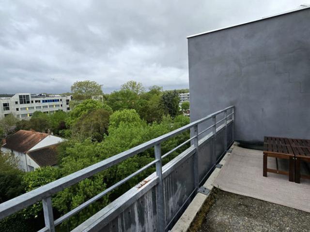 T3 Dernier Étage avec Terrasse et Parking