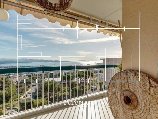 T3 dernier étage avec terrasse et vue mer