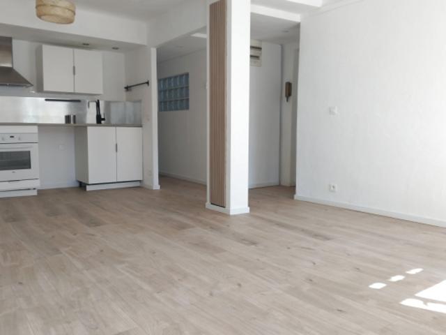 T3 DERNIER ETAGE VUE CHATEAU PROCHE PLACE CLEMENCEAU ET MAIN
