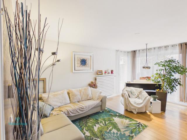 T3 d'exception: L'art de vivre dedans dehors 75m² Ville la Grand