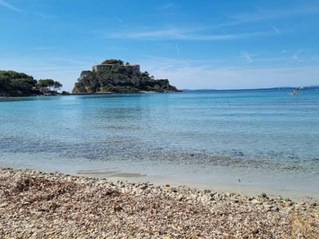 T3 d'exception vue mer belle terrasse Bormes Les Mimosas