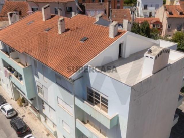 T3 Duplex com Garagem e Terraço na Rua do Brasil