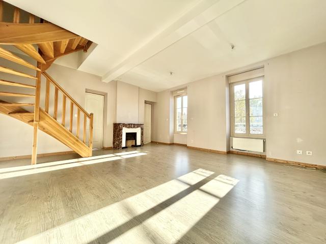 T3 DUPLEX CENTRE RIVE DE GIER