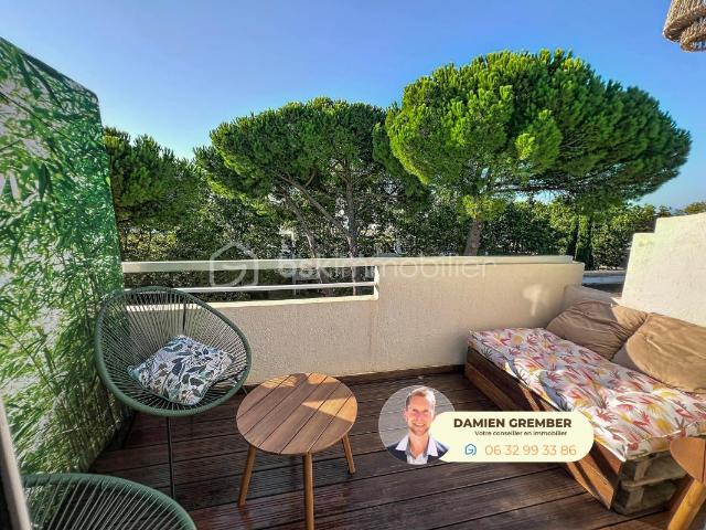 T3 duplex dernier étage clé en main, terrasse et parking – Ponant