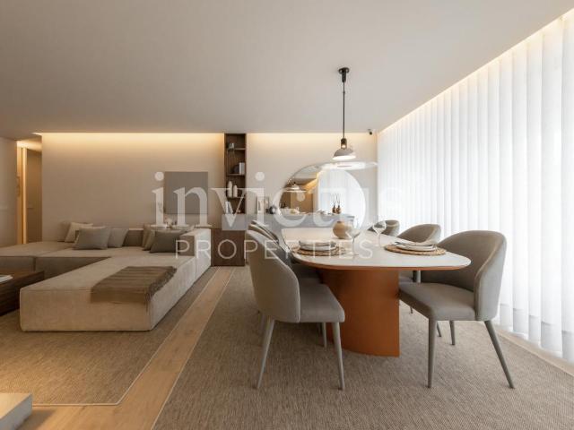 T3 DUPLEX em Condomínio 1ª Linha de Mar