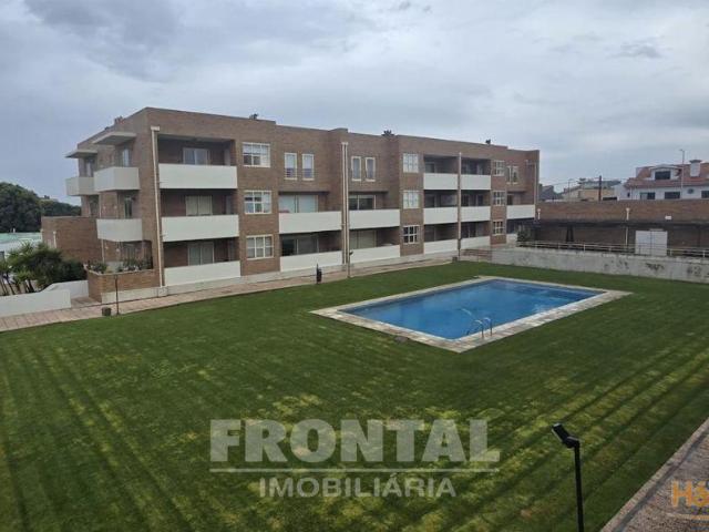 T3 Duplex em Condomínio Fechado com Piscina | Lavra, Matosinhos | 26064083200