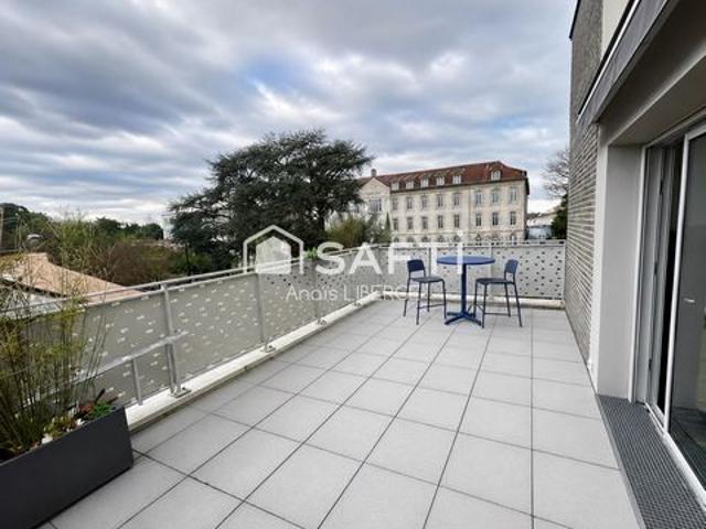 T3 duplex lumineux avec Terrasse de 20 m²