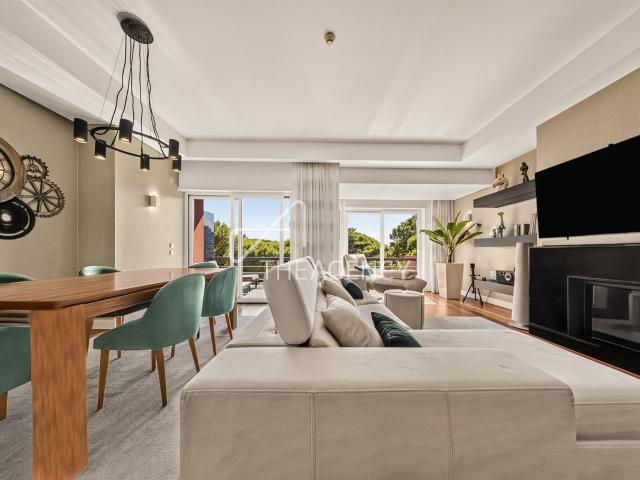 T3 Duplex na Quinta da Marinha: A Definição de Luxo e Exclus. 225m² Cascais e Estoril