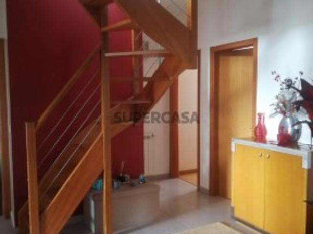 Apartamento Duplex T3+2 c/ Garagem e Arrecadação em Torres Novas