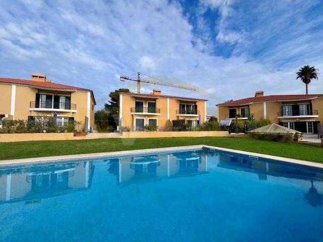 T3 em condomínio com jardim e piscina em Cascais