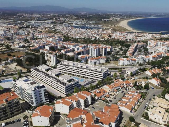 T3 em construção, com terraço de cobertura e estacionamento. 150m² Lagos